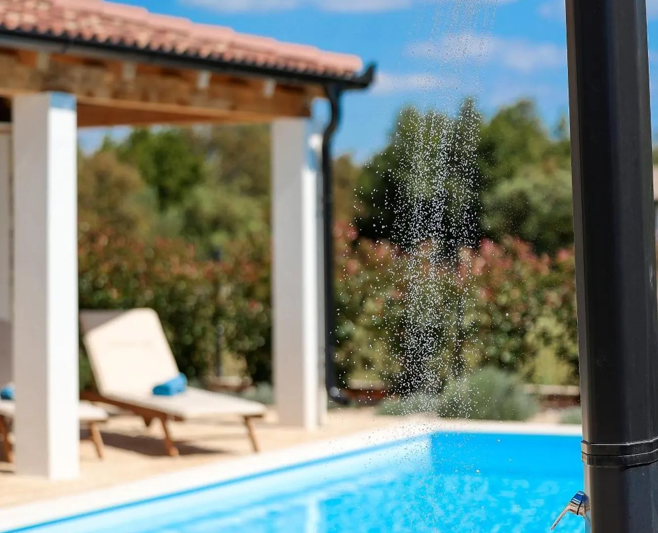 Papa'S Court IV Pasman Villa With Pool